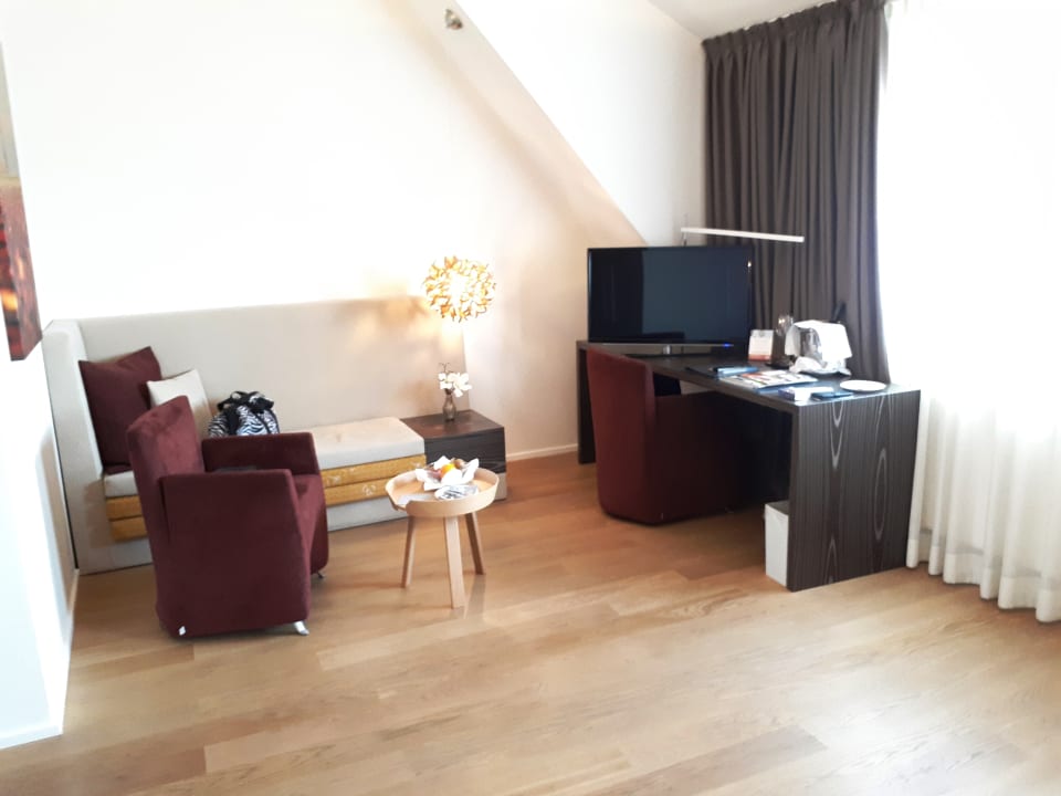 Zimmer Weinhaus Henninger Hotel