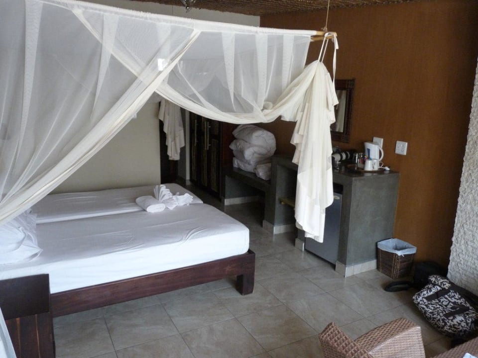 Standardzimmer Okaukuejo Camp