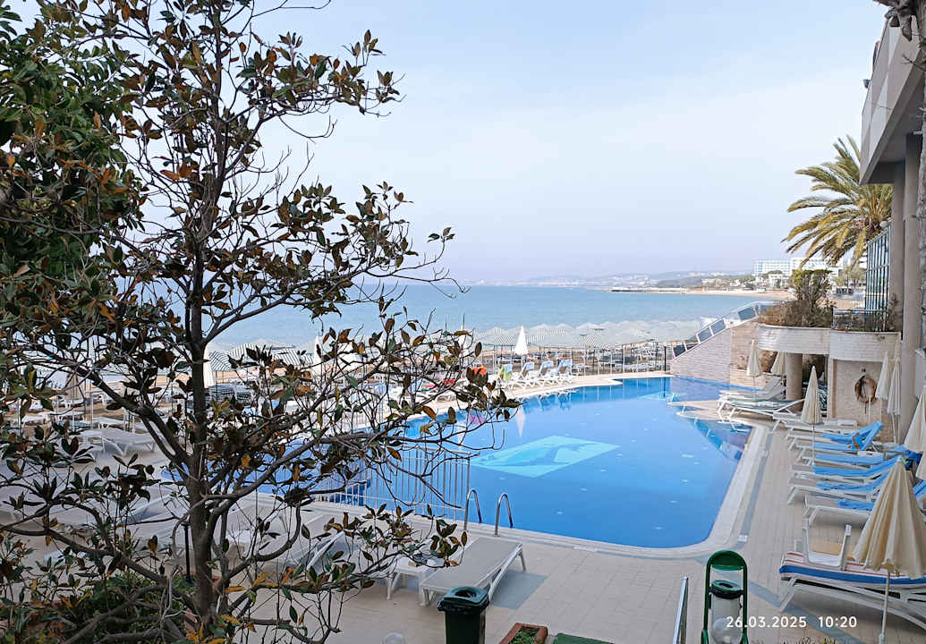 Pool Aska Hotel Just in Beach