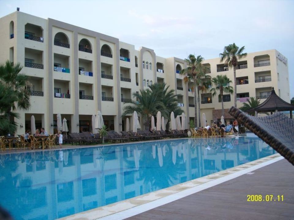 Okolice basenu Hotel Paradis Palace