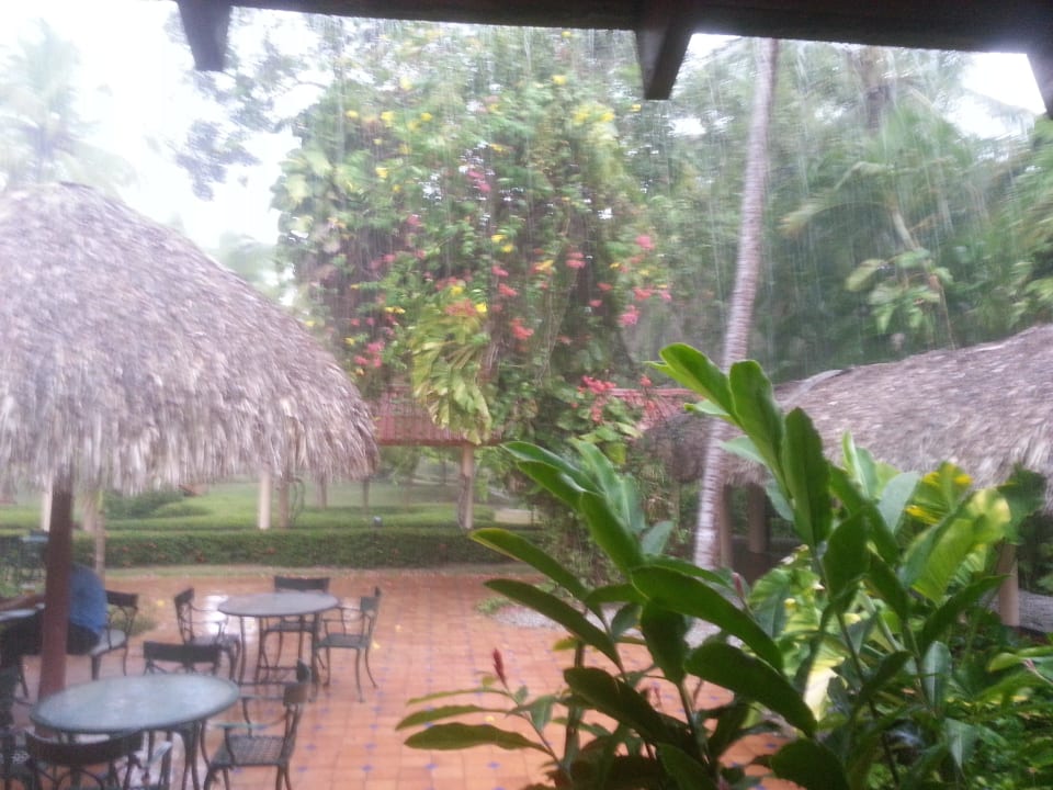 Kurzer Regenschauer Grand Palladium Select Bávaro Resort & Spa