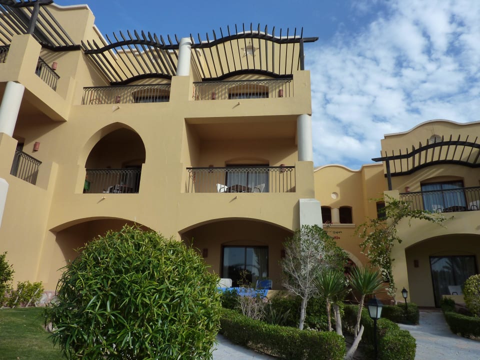 Blick vom Pool zu unserem Balkon Jaz Solaya