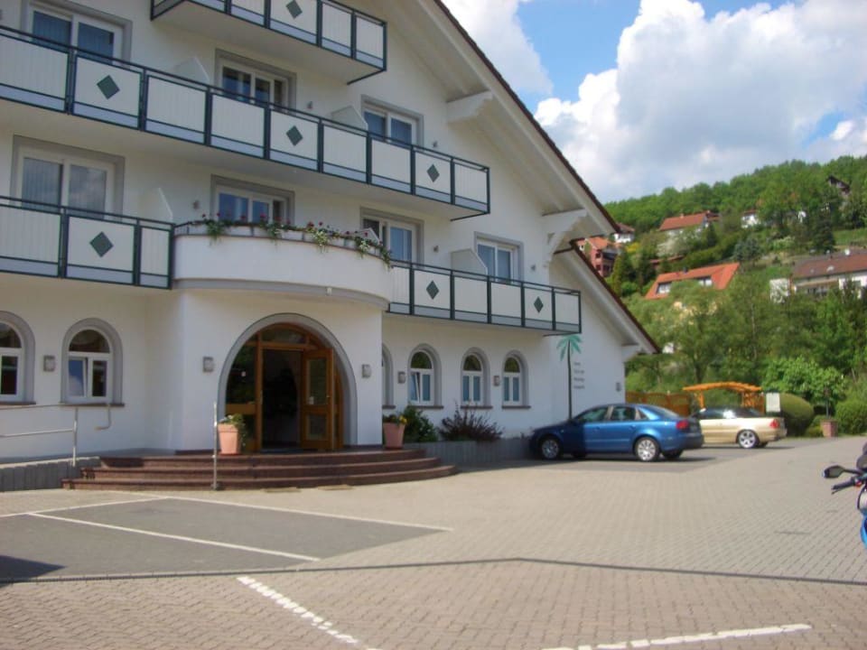 Schickes neues Hotel auf der ehem. Liegewiese Landgasthof Zum Jossgrund