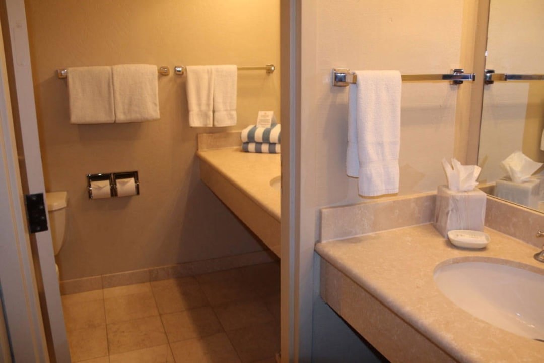 Bad Hotel Carefree Resort & Villas