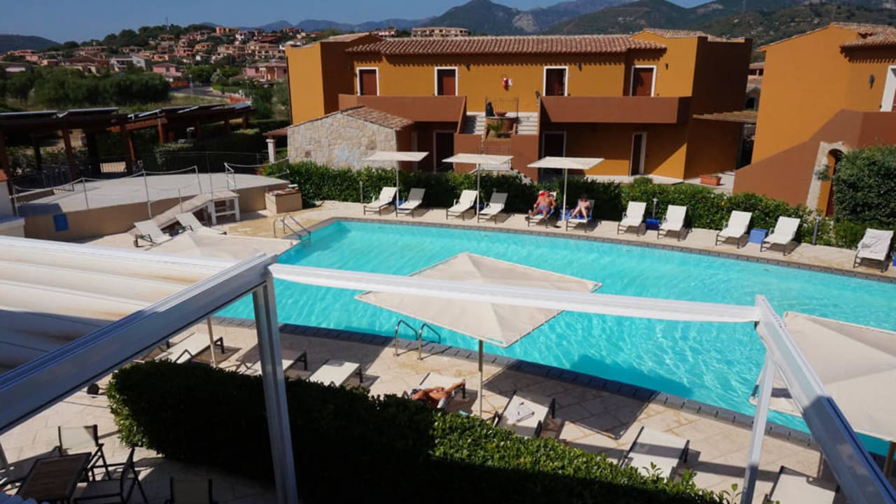 Schöner Pool Terradimare Resort & Spa