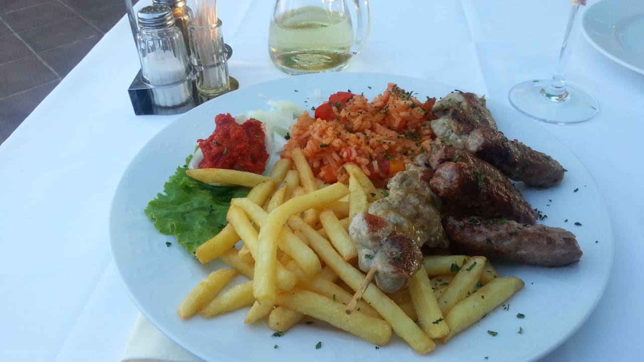 Eines von 3Hauptgerichten bei Halbpension Pension Gasthaus Villa Anka