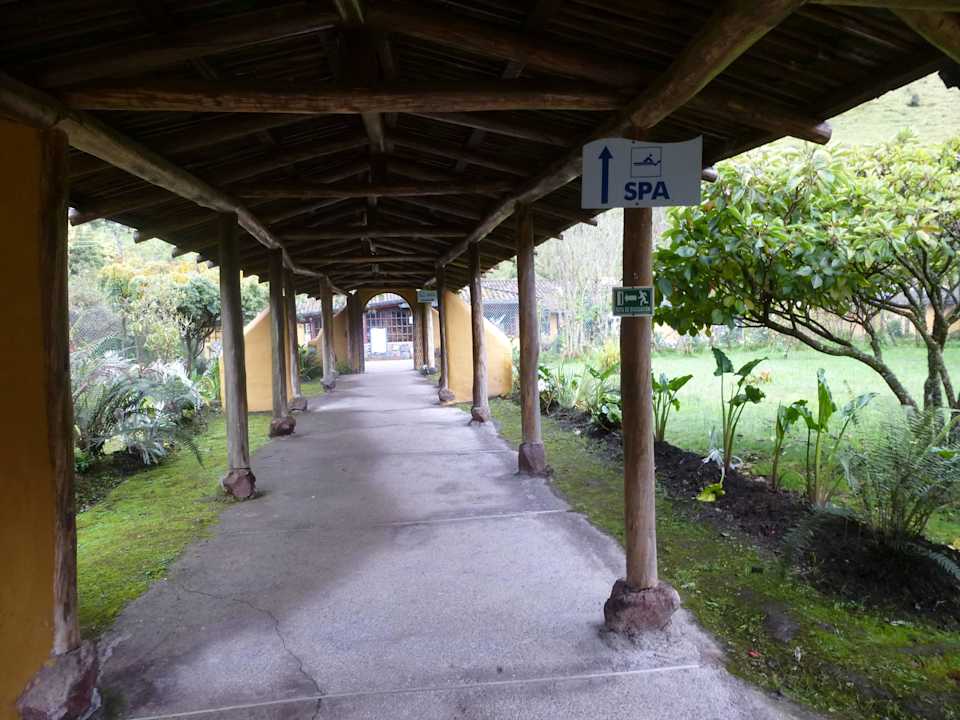 Durchgnag nach II Hotel Termas de Papallacta