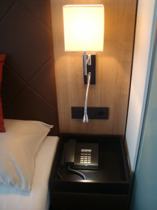Nachtkosole ACHAT Hotel München Süd