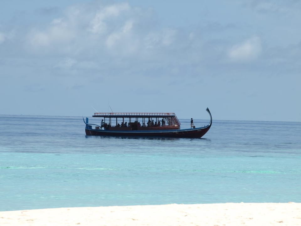 Dhoni Thulhagiri Island Resort