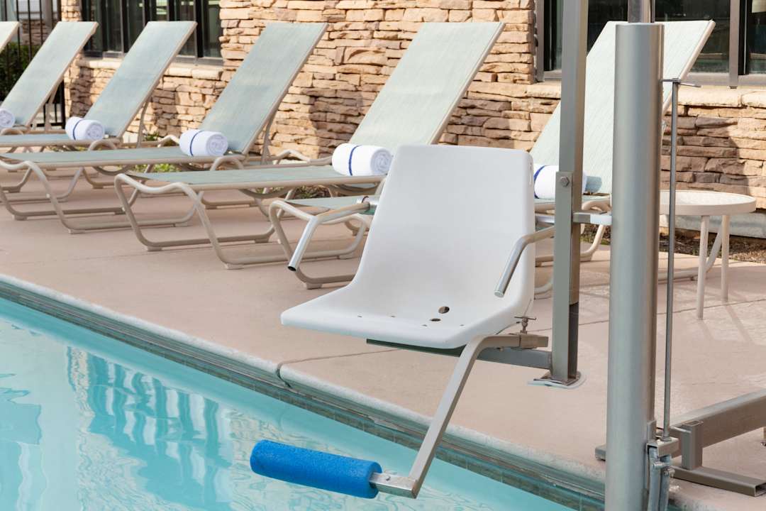 Pool Holiday Inn Express & Suites Merced - Yosemite Natl Pk Area