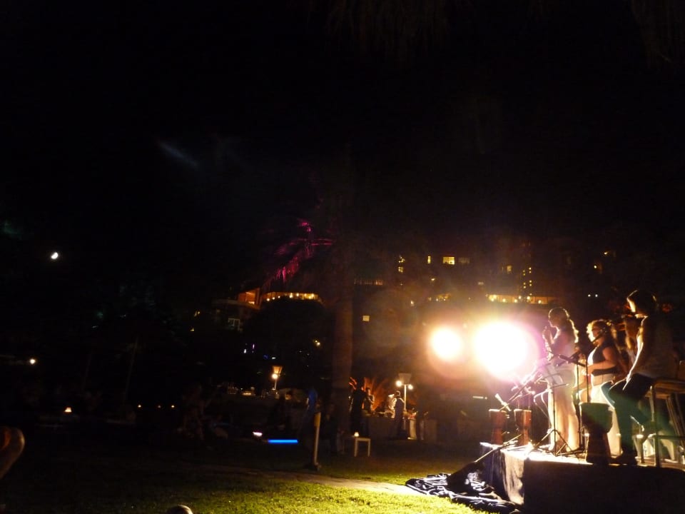 Live Session ROBINSON SARIGERME PARK