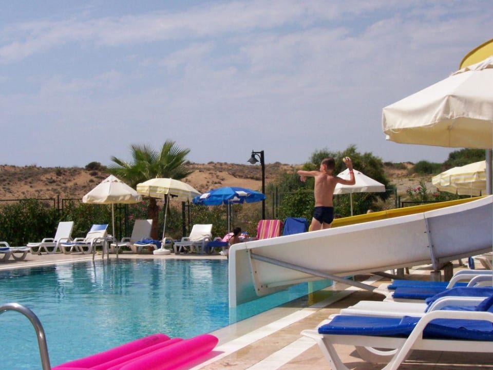 Pool Royal Atlantis Beach Hotel