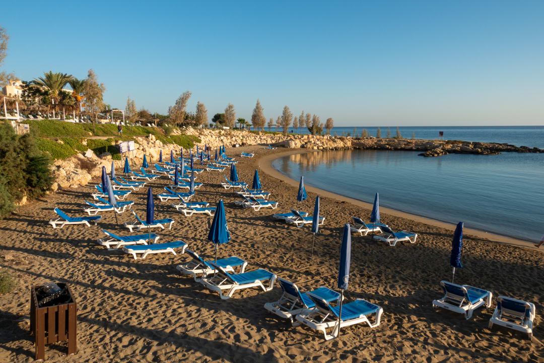 Strand Crystal Springs Beach Hotel