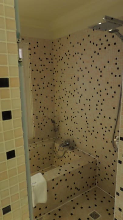 Dusche und Badewanne Makadi Spa - Adults only