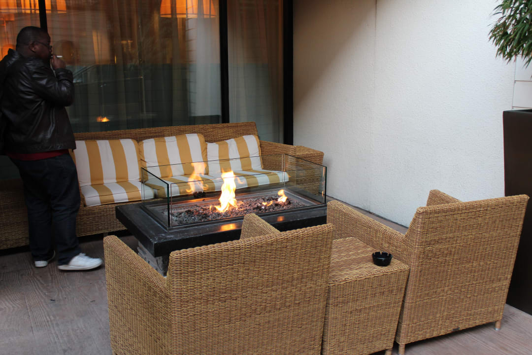 Sitzecken vor dem Hotel Hotel Riu Plaza Fisherman’s Wharf