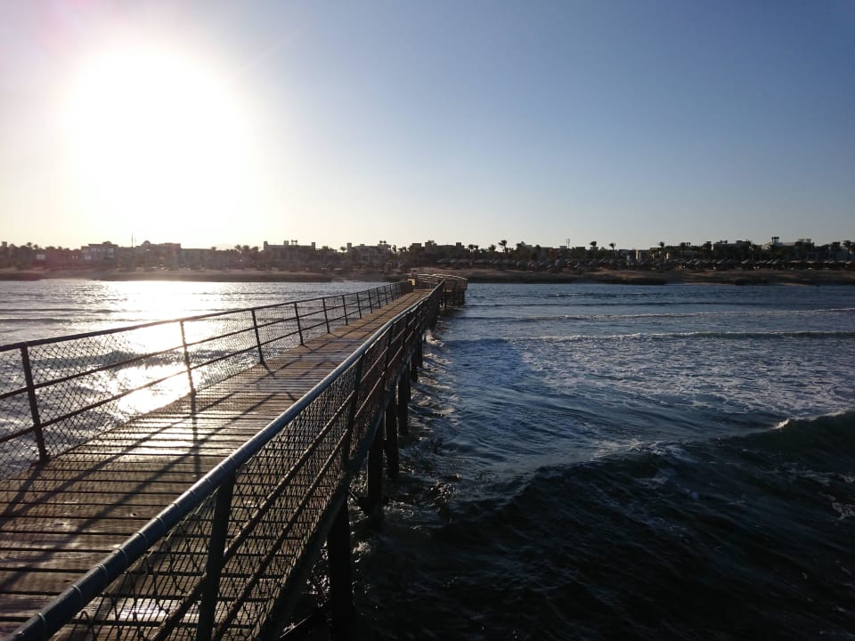 Hotelsteg vom Riff aus Pickalbatros Sands Hotel - Port Ghalib