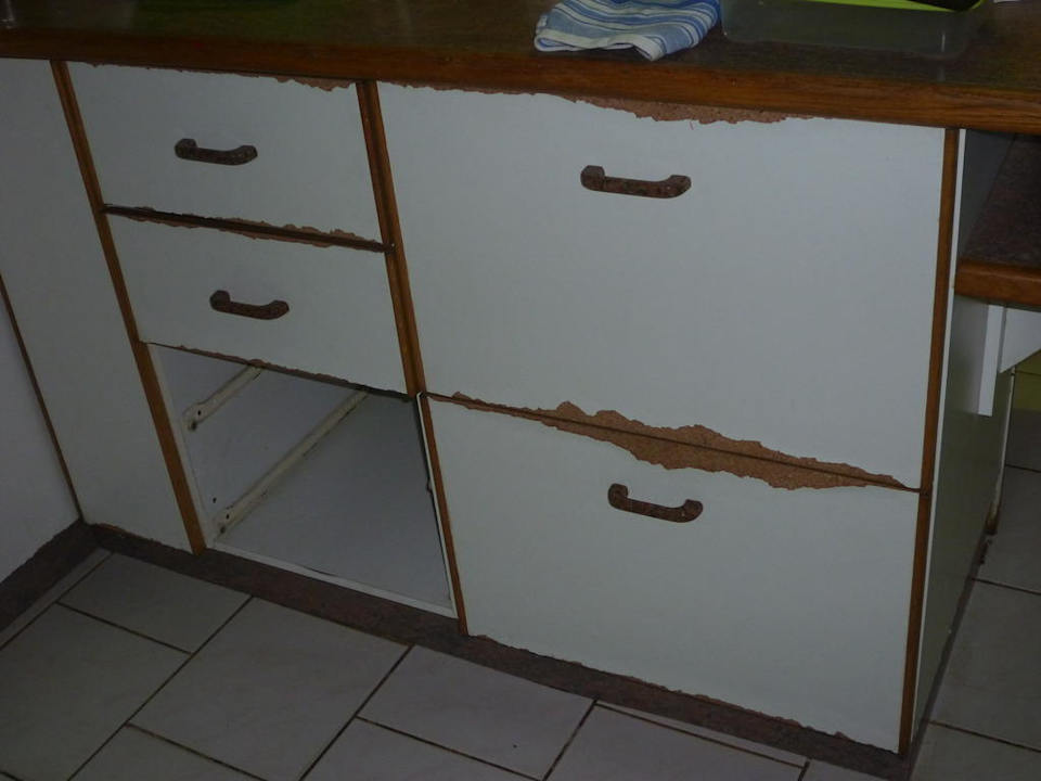 Defekte Küchenschränke Hotel Ingwenya Lodge