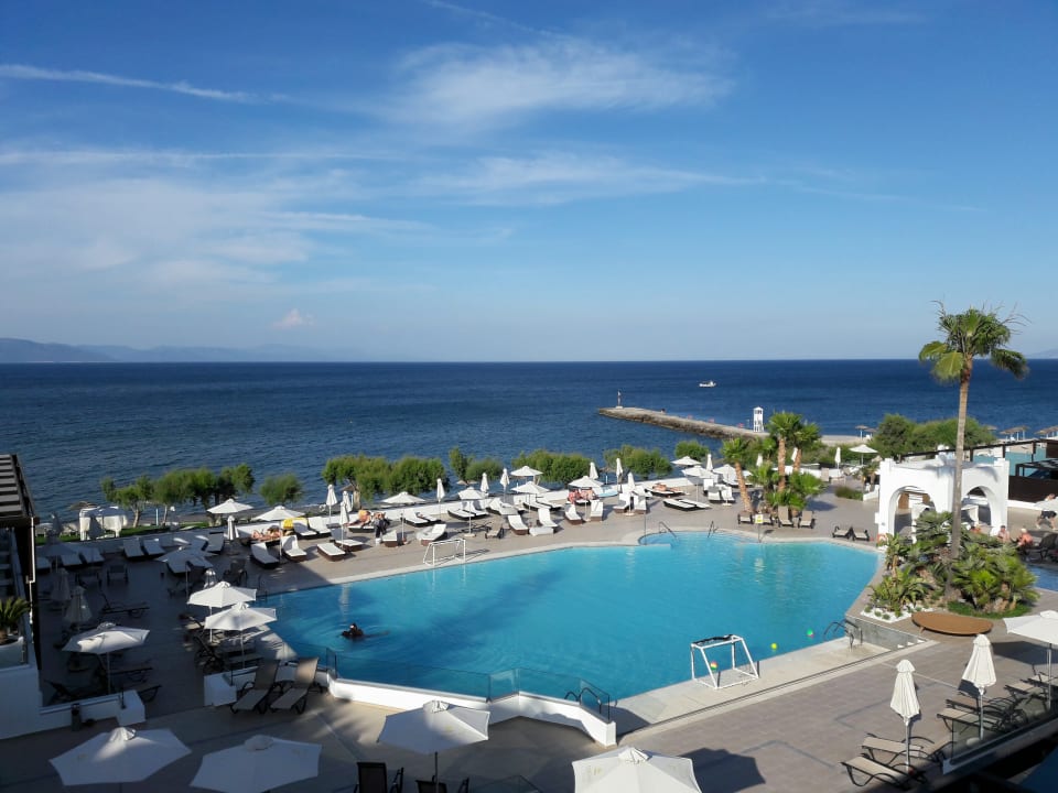 Pool TUI BLUE Oceanis Beach and Spa Resort