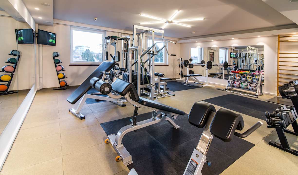 Sport & Freizeit Airport Hotel Okecie