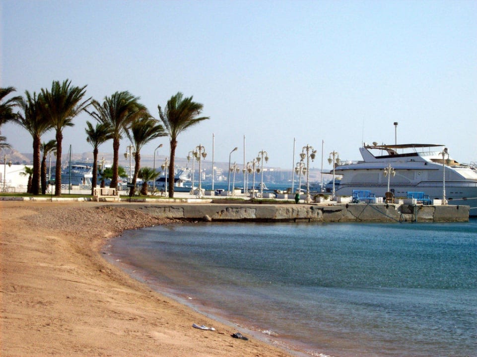 Strand - Schwimmbereich -Yachten The Grand Hotel Hurghada
