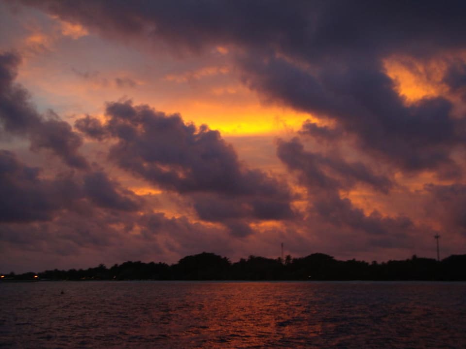 Sonnenuntergang auf Kuredu Kuredu Island Resort & Spa