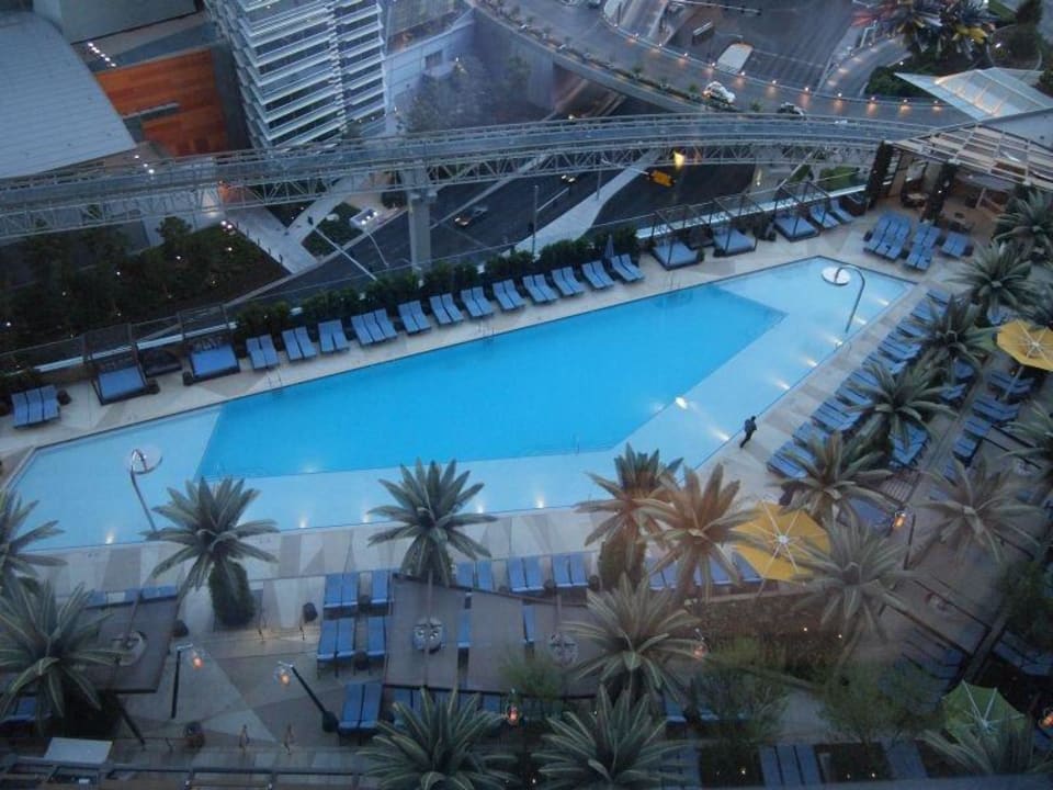 Pool auf der 4 Etage The Cosmopolitan of Las Vegas