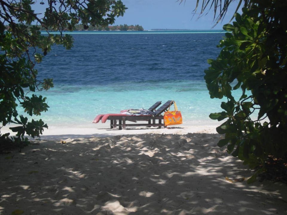 Strand bei Bungi 129 Vilamendhoo Island Resort & Spa
