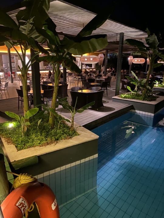 Pool TUI BLUE Xanthe