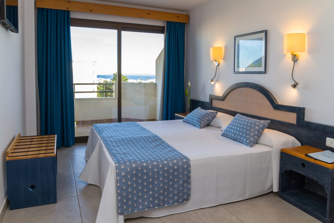 Zimmer Club Can Bossa