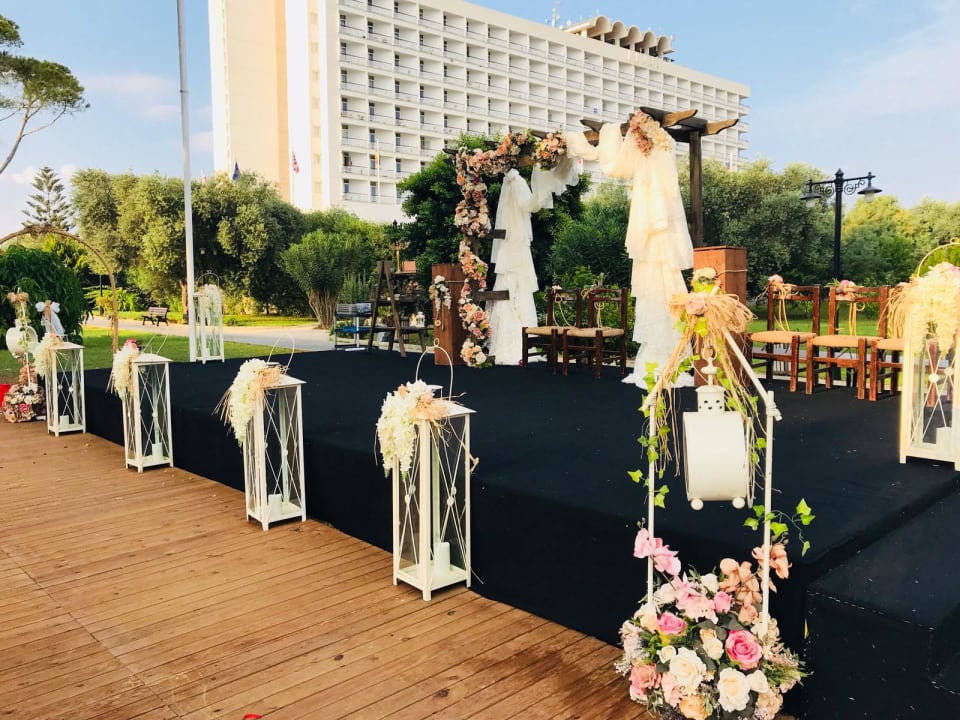 Garten Salamis Bay Conti Resort Hotel & Casino