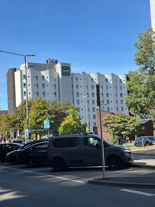 Außenansicht B&B Hotel Bochum Hbf-Süd