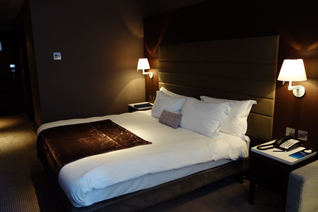 Bett im Doppelzimmer Hotel Radisson Blu Royal Dublin