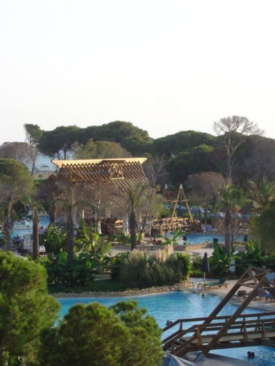 Ausblick vom Zimmer auf die Poollandschaft IC Hotels Green Palace