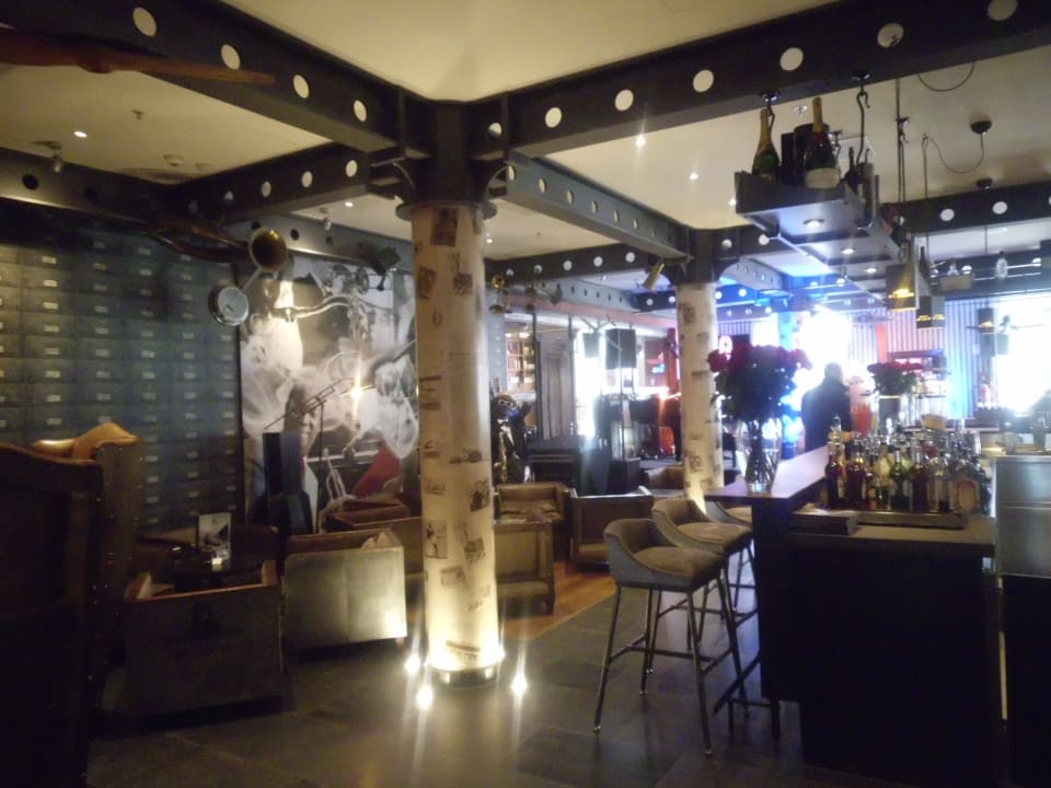 "St. Louis" Bar & Lounge Hotel Bell Rock Europa-Park