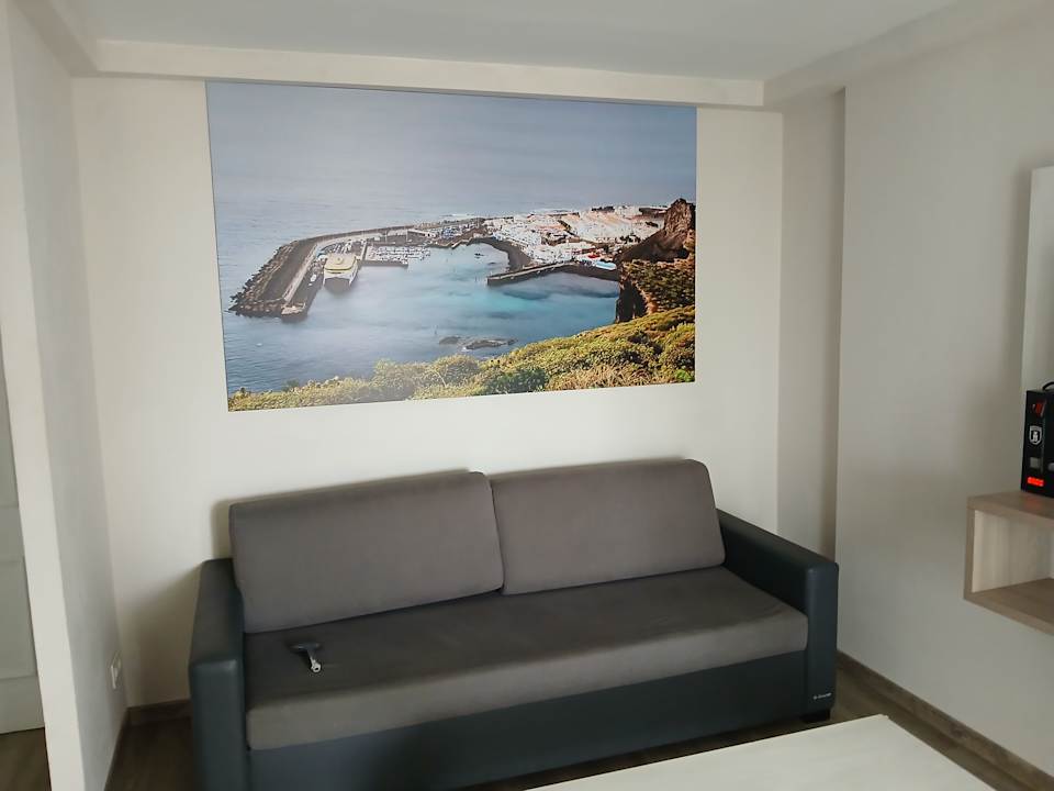 Zimmer Corona Roja