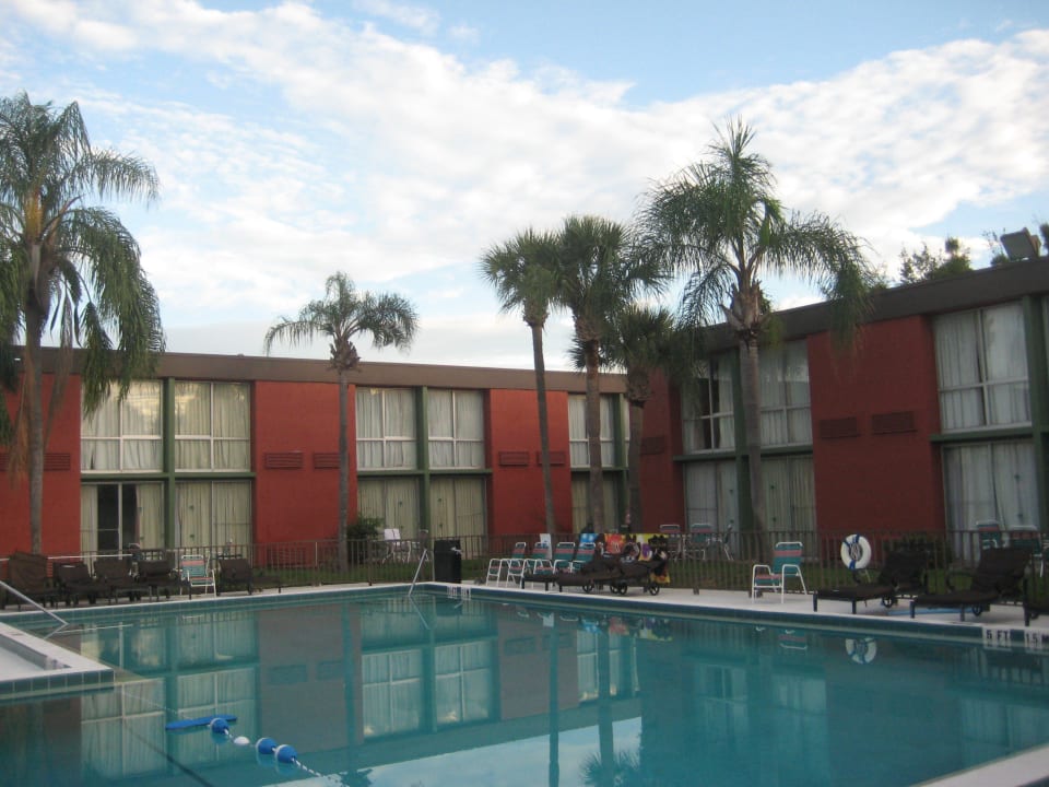 Pool Floridian Express International Drive