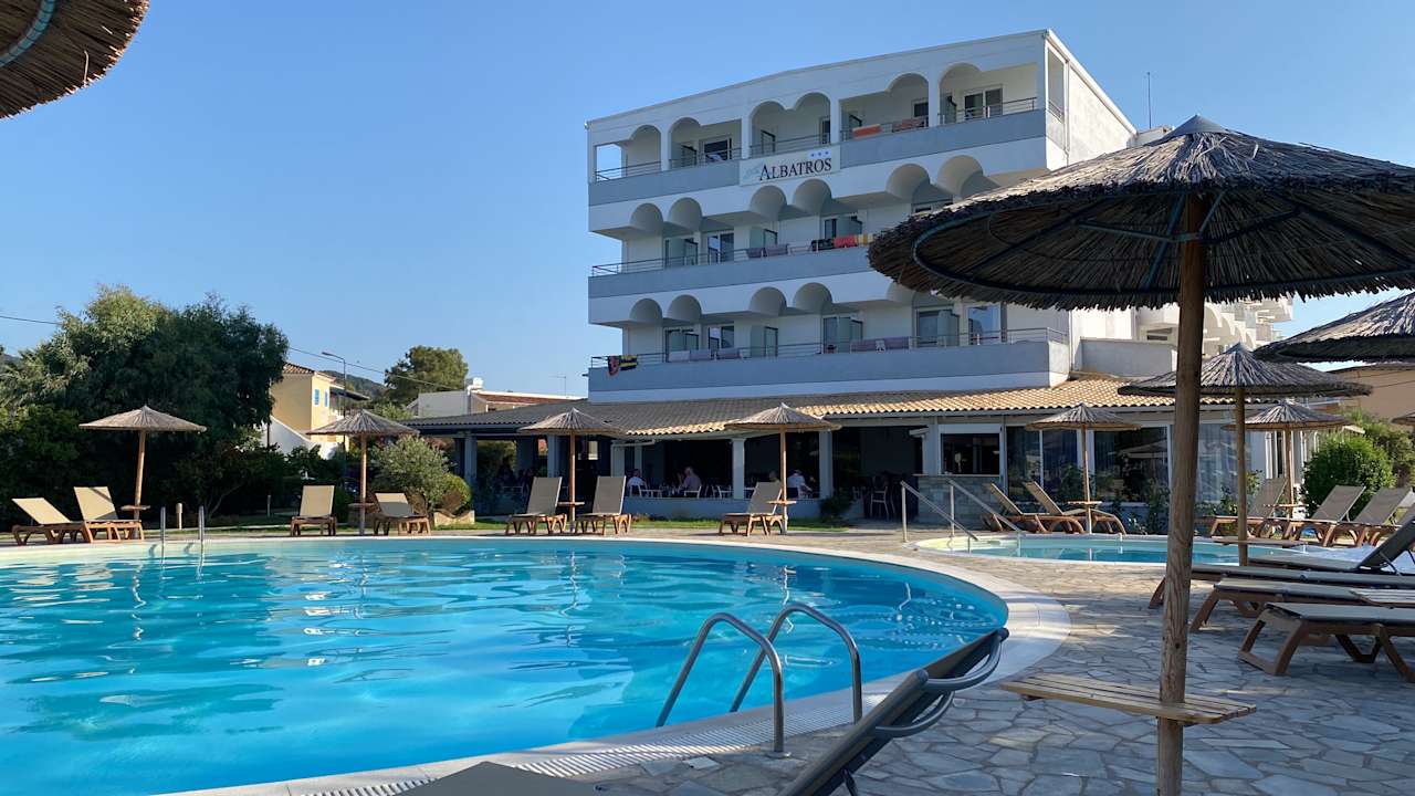 Pool Hotel Albatros