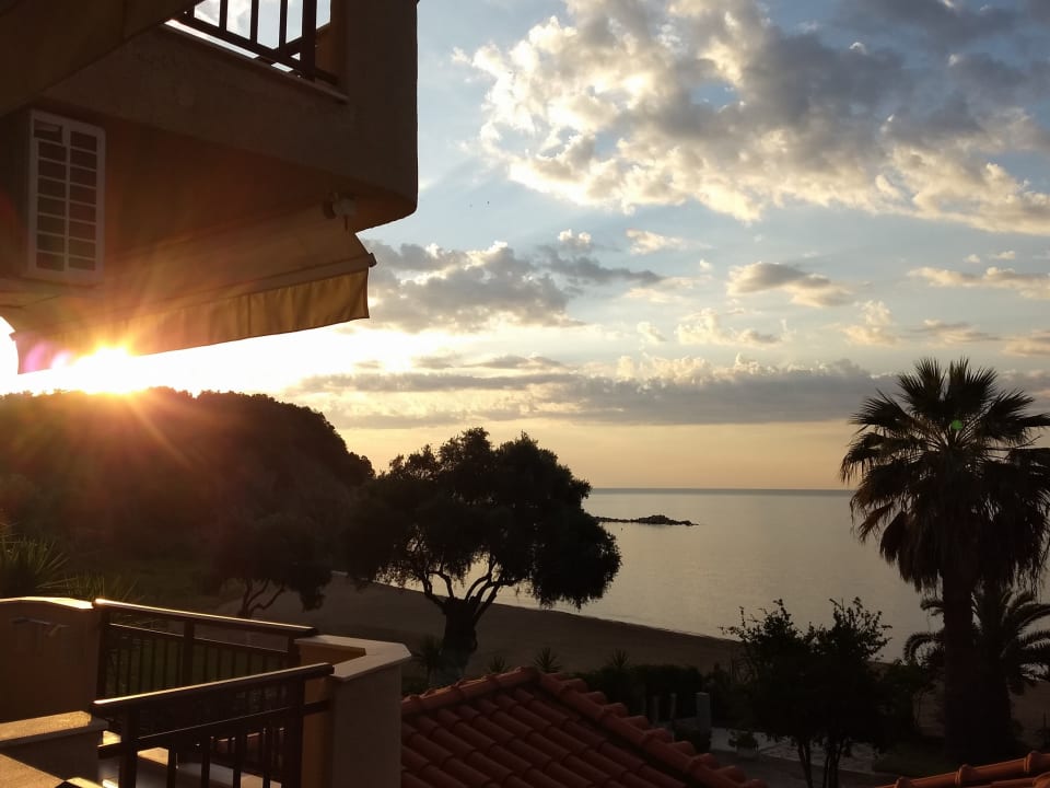 Strand Pension Karvounoskala