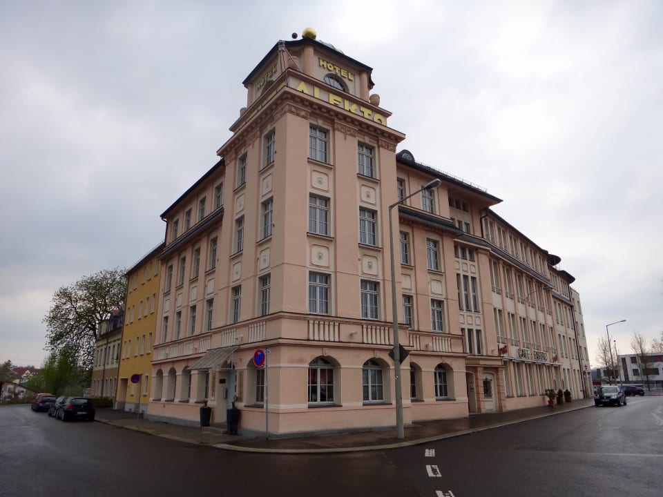 Außenansicht Hotel Alekto
