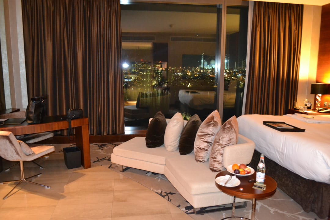 Большой номер Fairmont Bab Al Bahr