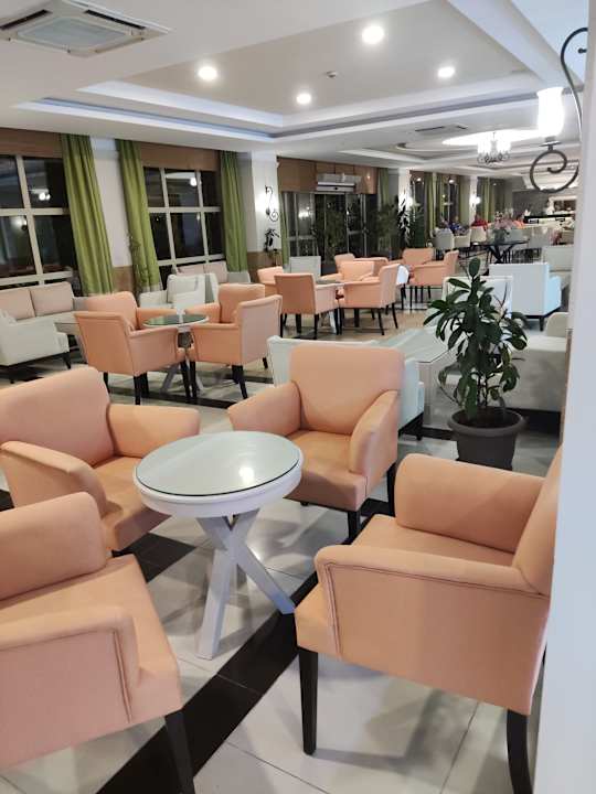 Lobby Can Garden Resort