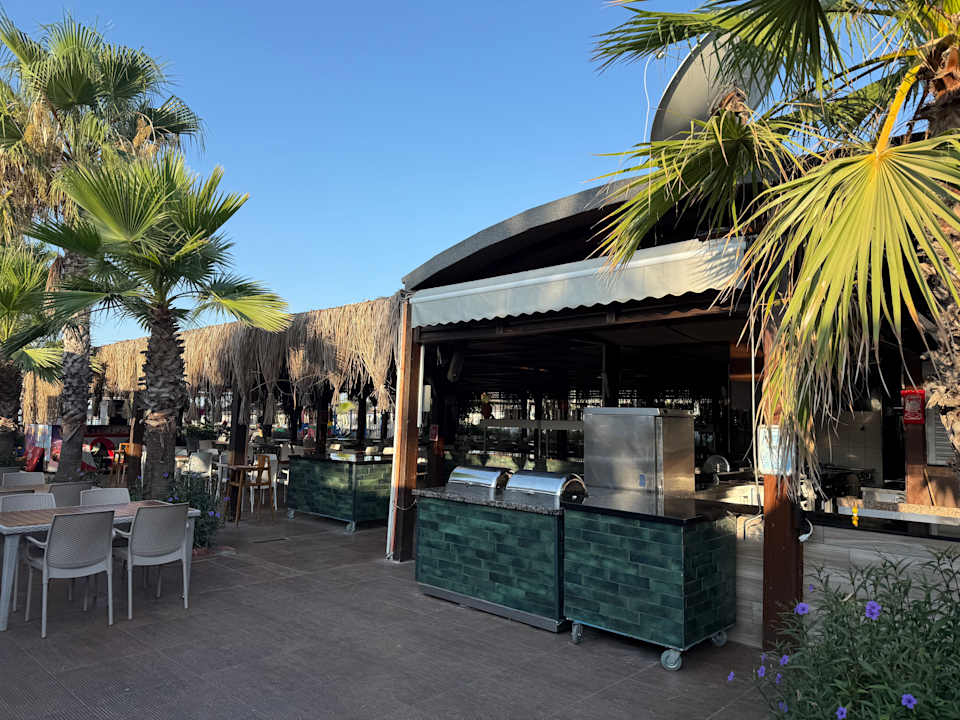 Strand Dream World Aqua Hotel