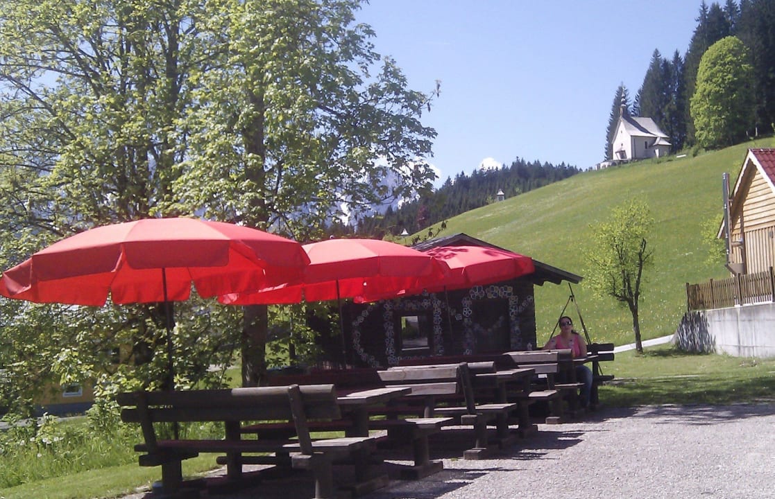 Garten mit Blick auf Gosaukamm Hütte Jutel Gosau