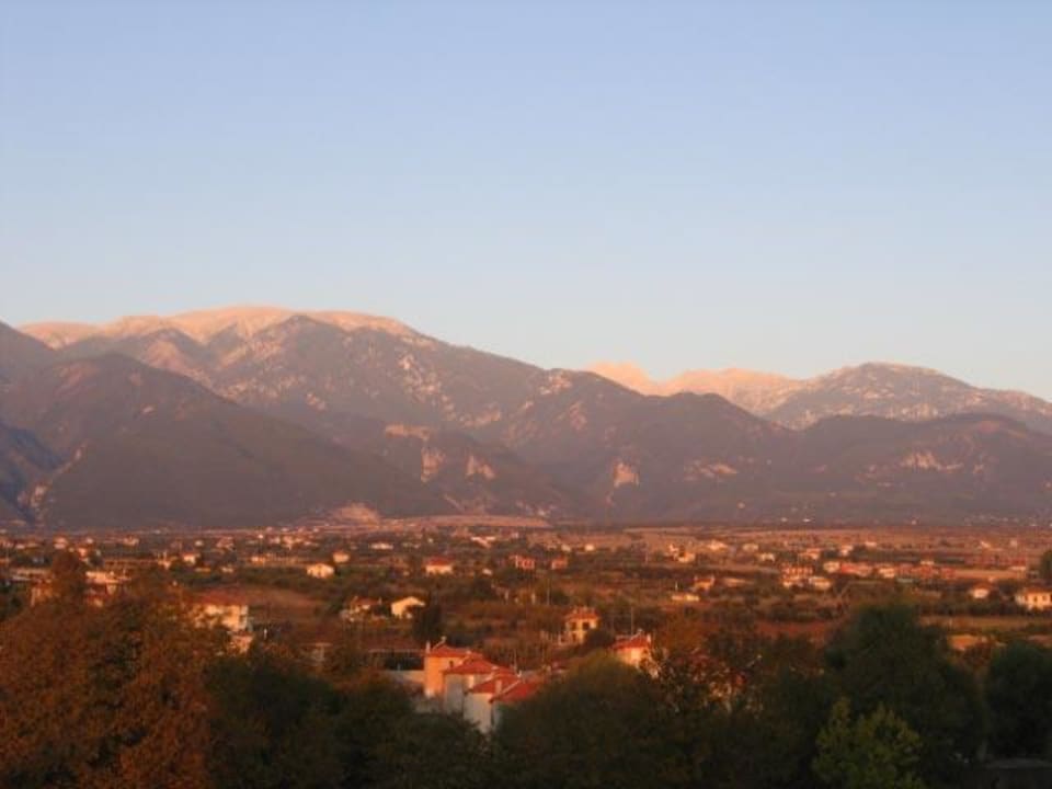 Blick aus der 3. Etage morgens Olympian Bay Grand Resort
