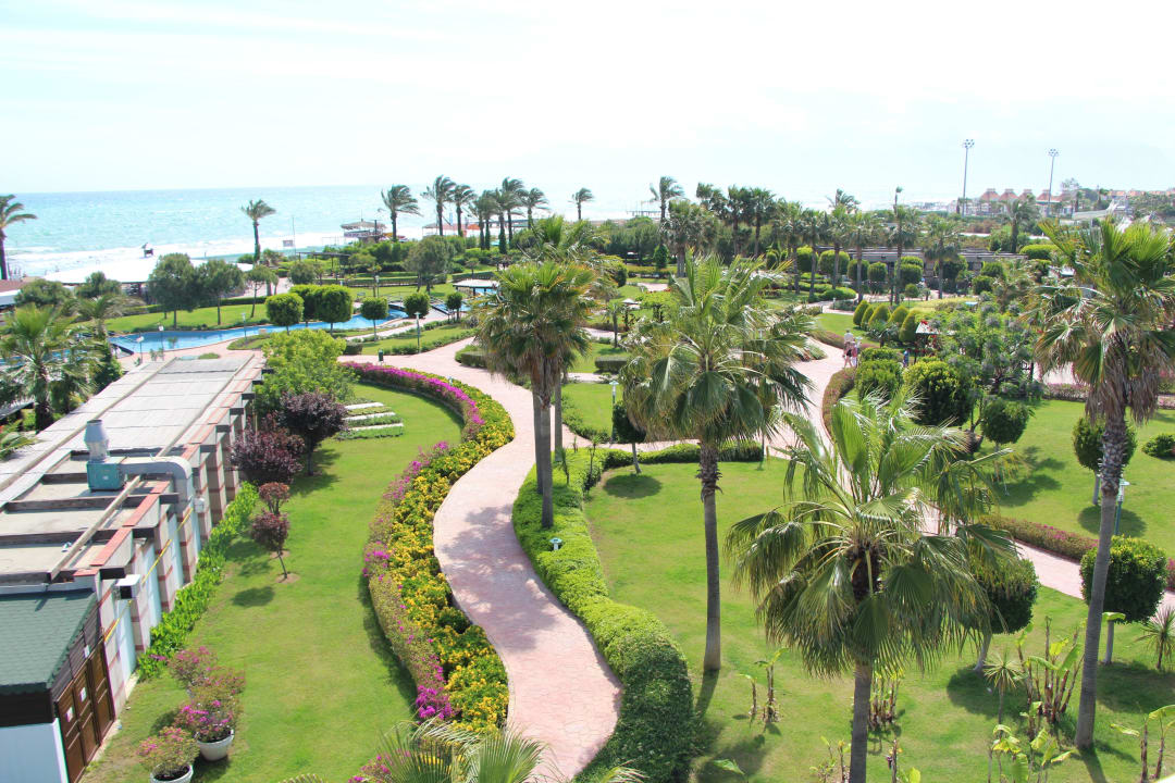 Garten Hotel Miracle Resort