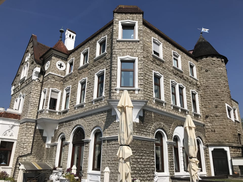 Außenansicht Schlosshotel Steinburg