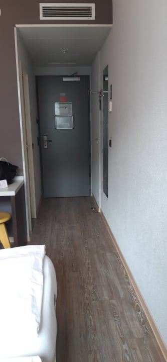 Zimmer MEININGER Hotel Berlin Hauptbahnhof