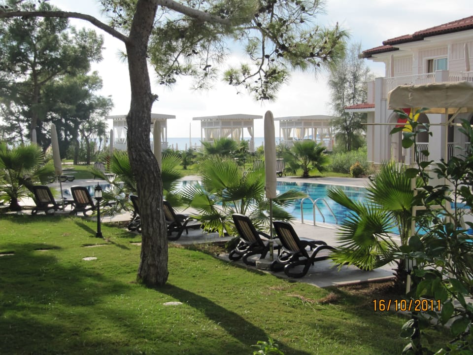 Blick aus Zimmer zum Poolbereich der Villen Güral Premier Tekirova