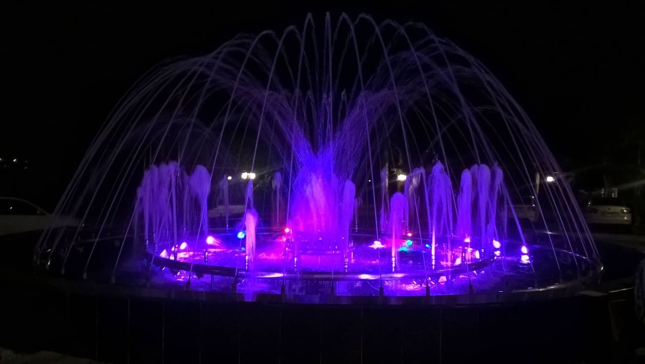 Brunnen am Haupteingang Diamond Excellence Resort & Spa