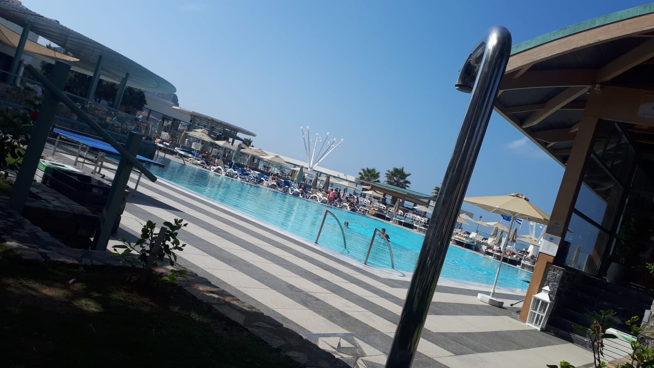 Pool Arina Beach Resort